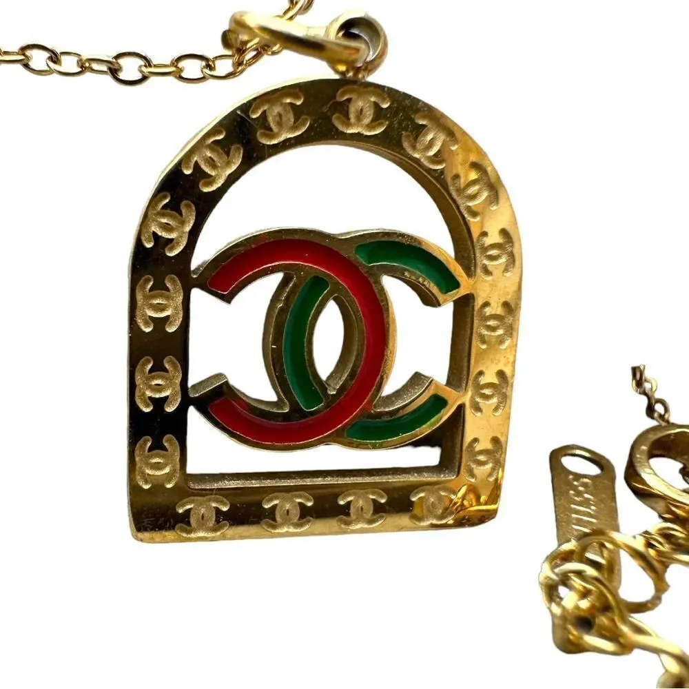 Bundle of earrings and chain